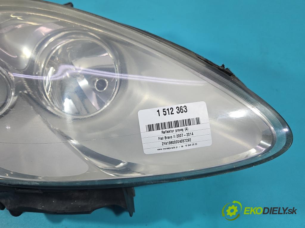Fiat Bravo II 2007-2014 1.9 jtd 150 HP manual 110 kW 1910 cm3 5- Reflektor: pravý 51757534 (Svetlo predné pravé)