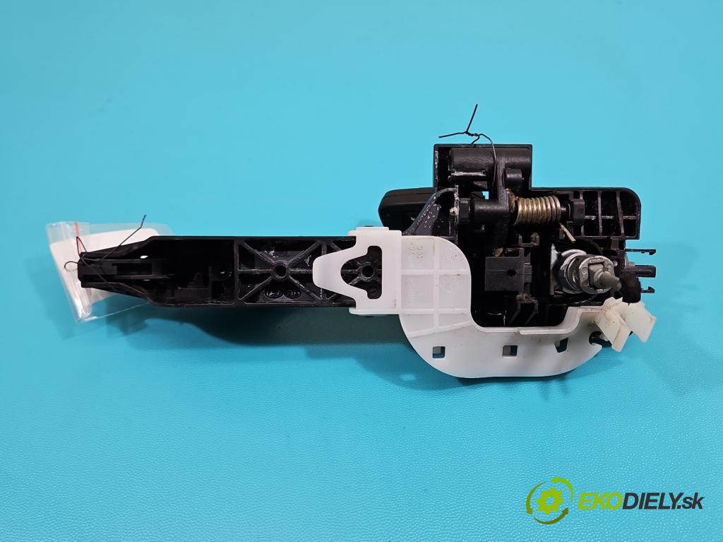 Hyundai I30 II 2012-2016 1.4 16V 100 hp manual 73,2 kW 1396 cm3 5- klika přední levé 91270-03100 (Vnější přední levá klika dveří)