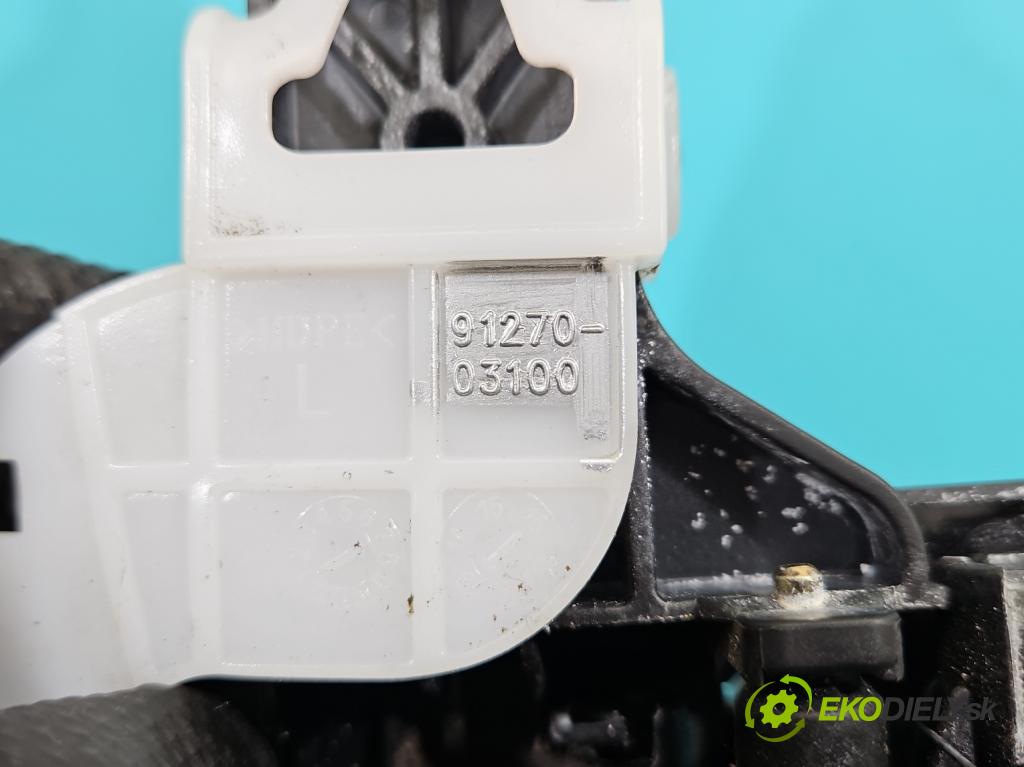 Hyundai I30 II 2012-2016 1.4 16V 100 hp manual 73,2 kW 1396 cm3 5- klika přední levé 91270-03100 (Vnější přední levá klika dveří)