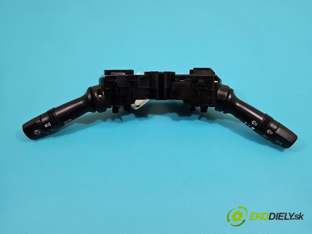 Hyundai I30 II 2012-2016 1.4 16V 100 HP manual 73.2 kW 1396 cm3 5- prepínač komplex: 3753MA-2210 (Prepínacie páčky pod volantom)