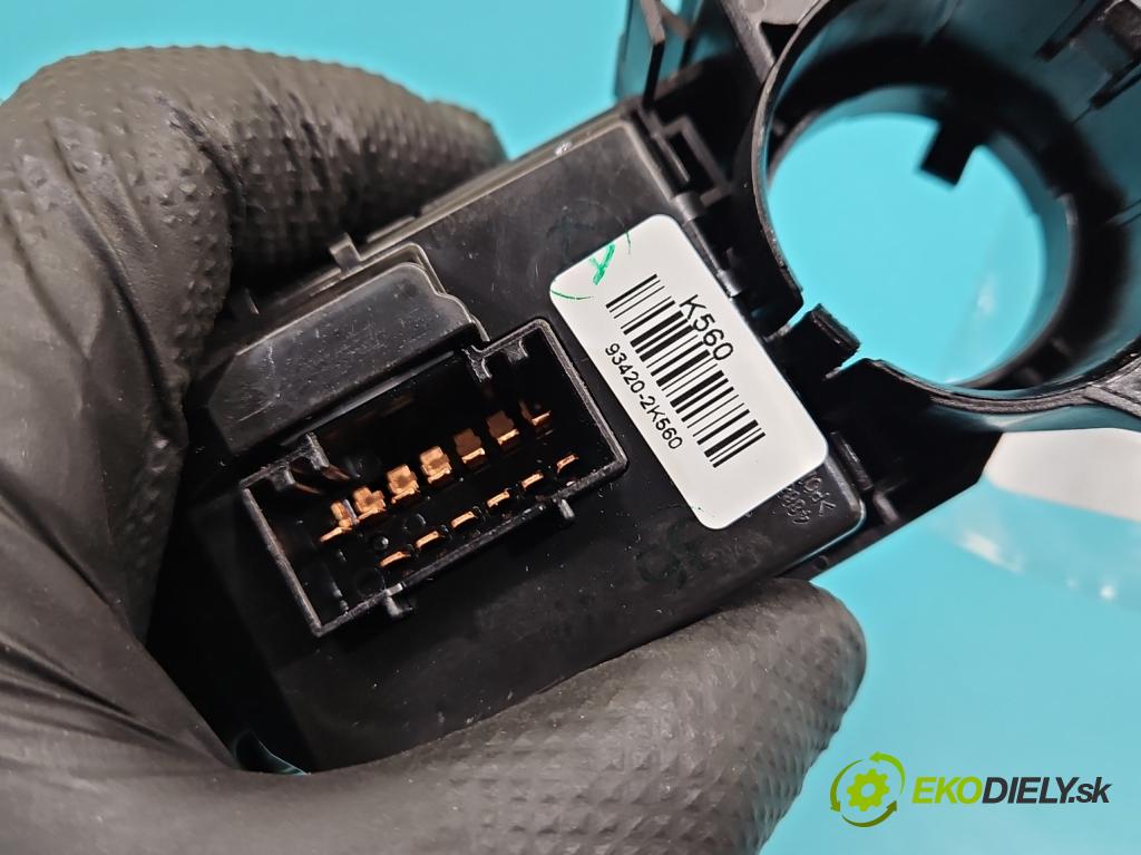 Hyundai I30 II 2012-2016 1.4 16V 100 HP manual 73.2 kW 1396 cm3 5- prepínač komplex: 3753MA-2210 (Prepínacie páčky pod volantom)