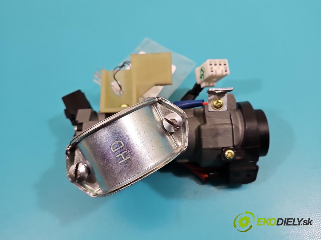 Hyundai I30 II 2012-2016 1.4 16V 100 HP manual 73,2 kW 1396 cm3 5- Spínačka  (Spínacia skrinka)