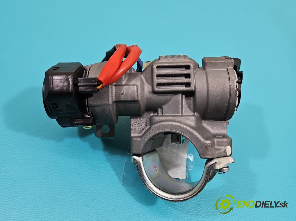 Hyundai I30 II 2012-2016 1.4 16V 100 HP manual 73,2 kW 1396 cm3 5- Spínačka  (Spínacia skrinka)