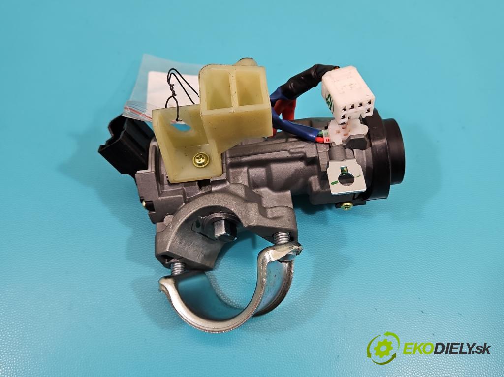 Hyundai I30 II 2012-2016 1.4 16V 100 HP manual 73,2 kW 1396 cm3 5- Spínačka  (Spínacia skrinka)