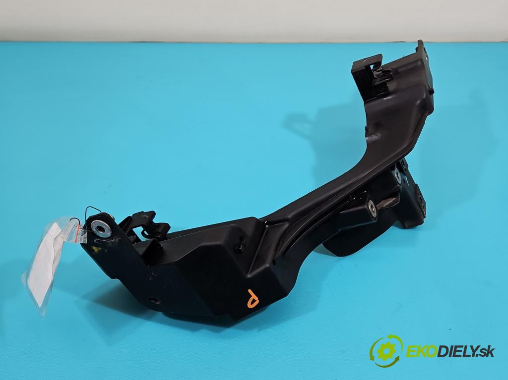 Hyundai I30 II 2012-2016 1.4 16V 100 HP manual 73.2 kW 1396 cm3 5- lišta pod svetlami 64166-A6000