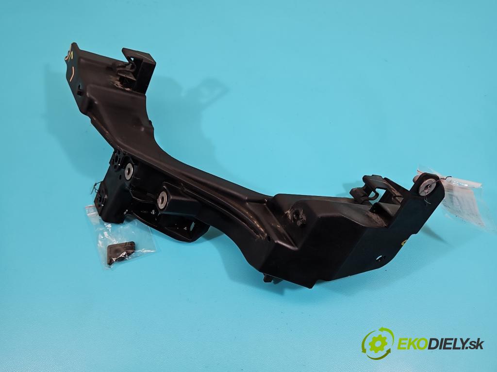 Hyundai I30 II 2012-2016 1.4 16V 100 HP manual 73.2 kW 1396 cm3 5- lišta pod svetlami 64156-A6000