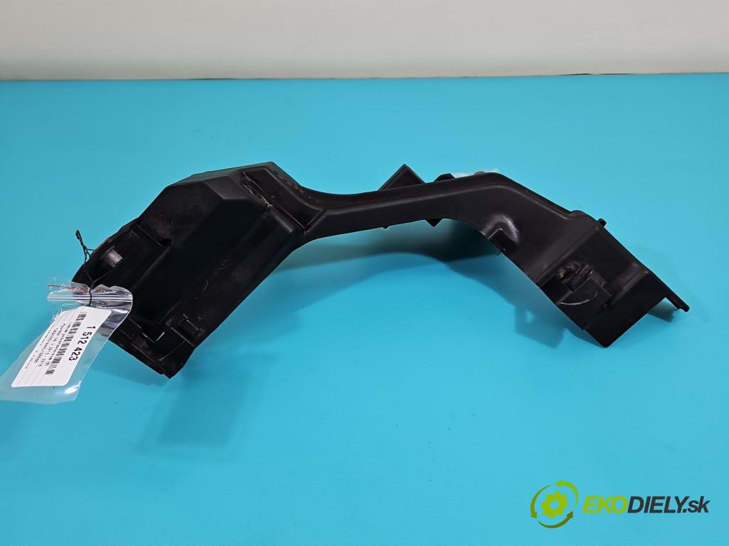 Hyundai I30 II 2012-2016 1.4 16V 100 HP manual 73.2 kW 1396 cm3 5- lišta pod svetlami 64156-A6000