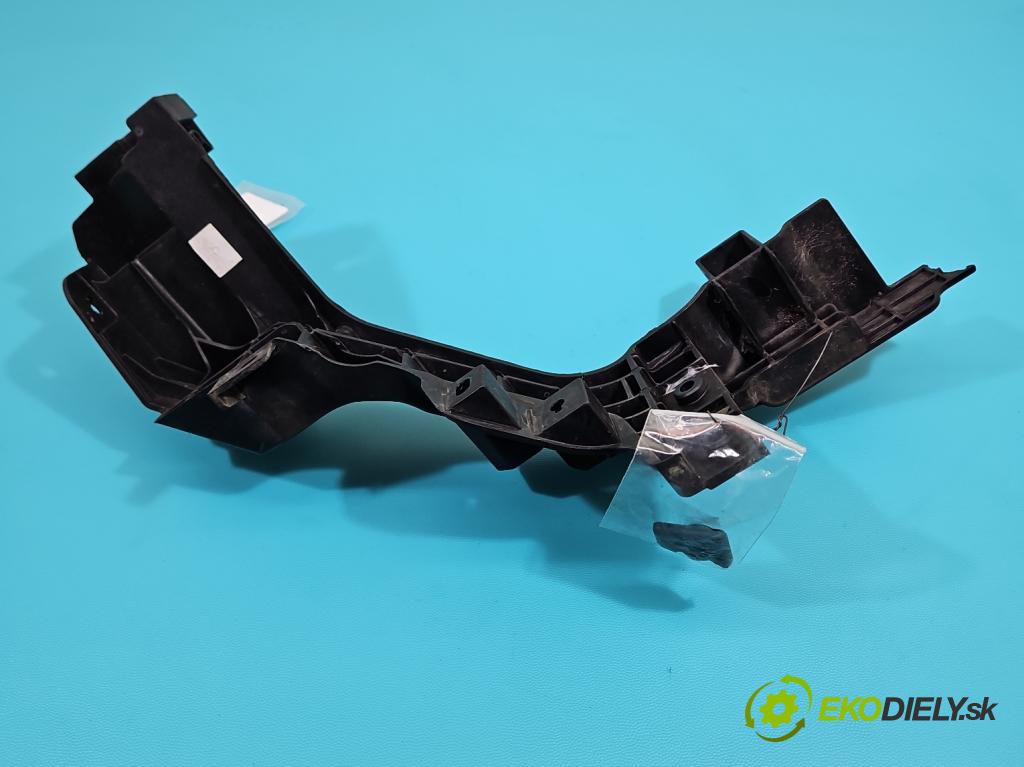 Hyundai I30 II 2012-2016 1.4 16V 100 HP manual 73.2 kW 1396 cm3 5- lišta pod svetlami 64156-A6000