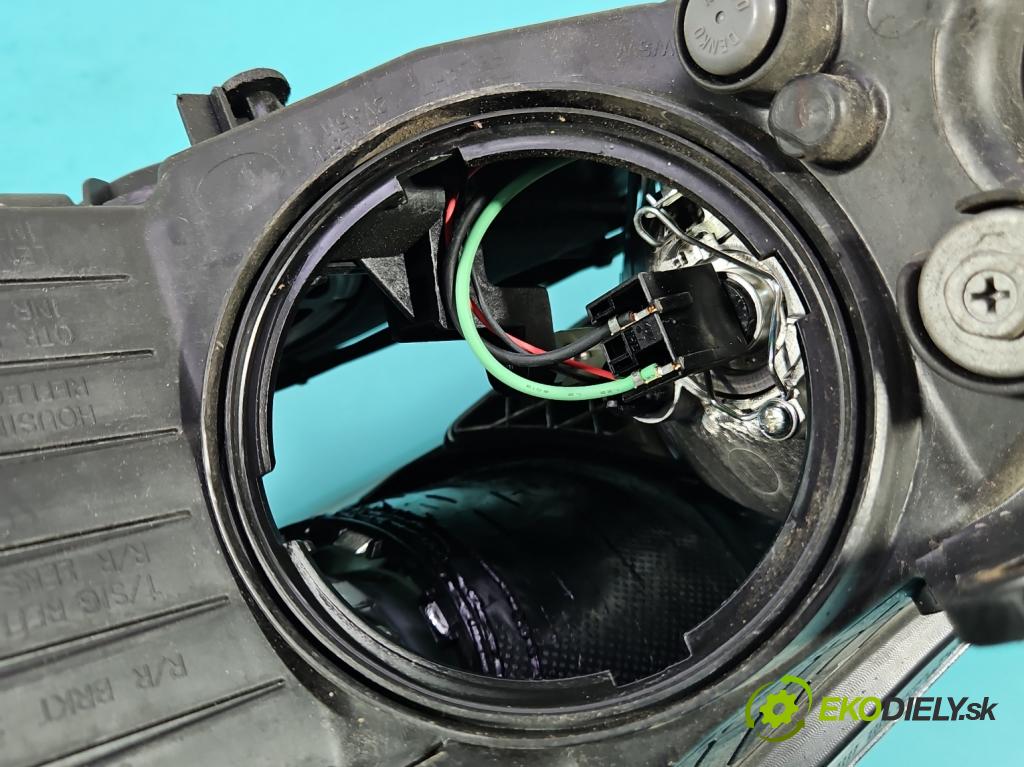 Hyundai I30 II 2012-2016 1.4 16V 100 HP manual 73.2 kW 1396 cm3 5- Reflektor: pravý 92102-A6100 (Svetlo predné pravé)