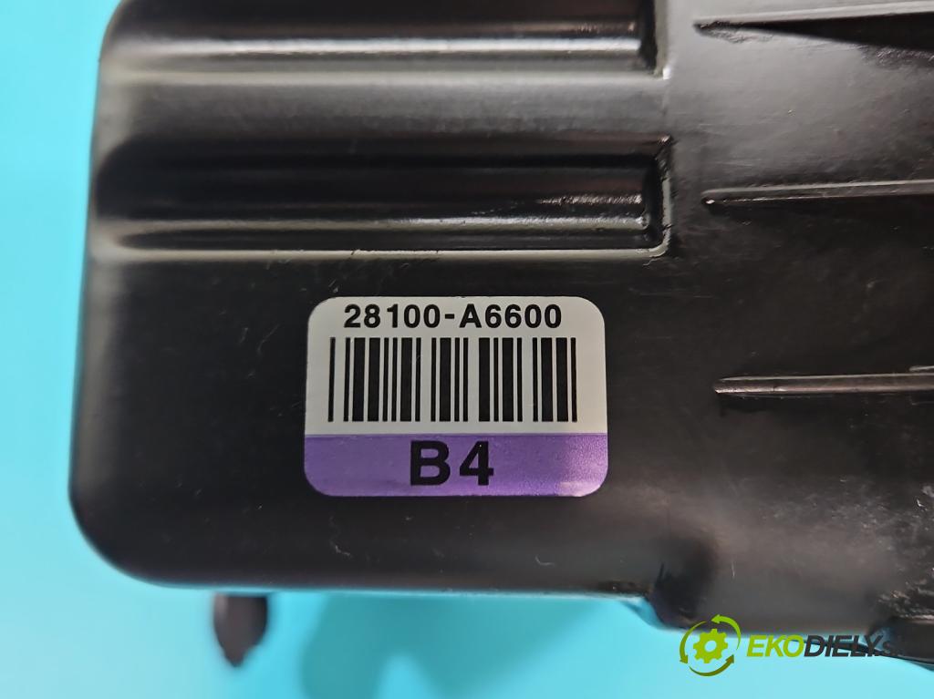 Hyundai I30 II 2012-2016 1.4 16V 100 HP manual 73,2 kW 1396 cm3 5- obal filtra vzduchu 28100-A6600 (Obal vzduchového filtra)