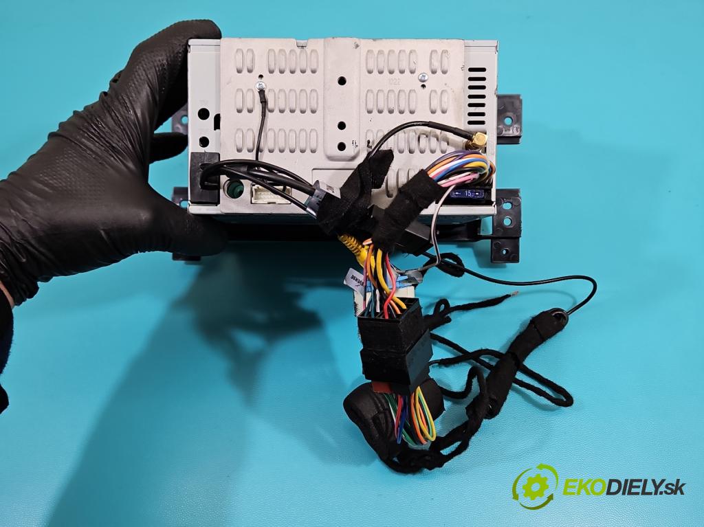 Suzuki Grand Vitara II 2005-2014 2.0 16V 140 HP manual 103 kW 1995 cm3 5- Radio GMS 6321 SMART