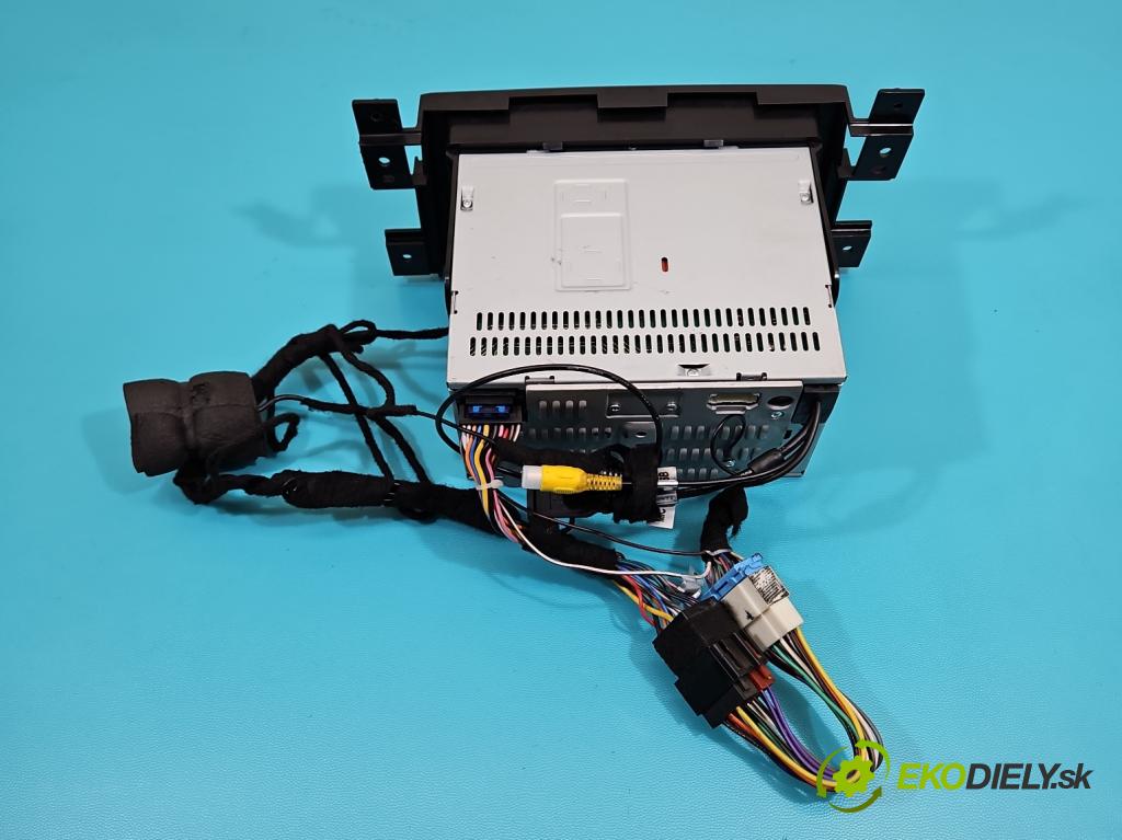 Suzuki Grand Vitara II 2005-2014 2.0 16V 140 HP manual 103 kW 1995 cm3 5- Radio GMS 6321 SMART