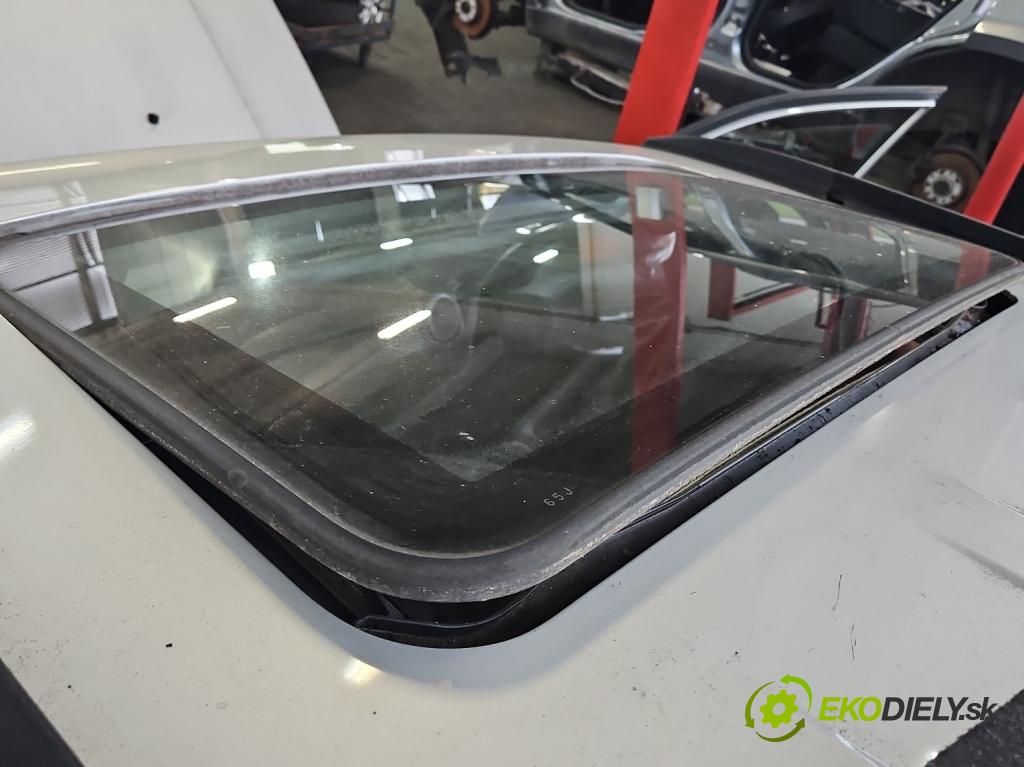 Suzuki Grand Vitara II 2005-2014 2.0 16V 140 hp manual 103 kW 1995 cm3 5- Střešní okno: 78710-65J00 (Sklo karoserie)