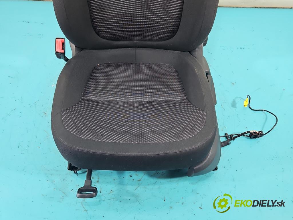 Skoda Yeti 2009-2017 1.2 TSI 105 HP manual 77 kW 1197 cm3 5- Sedačka ľavý  (Sedadlo)