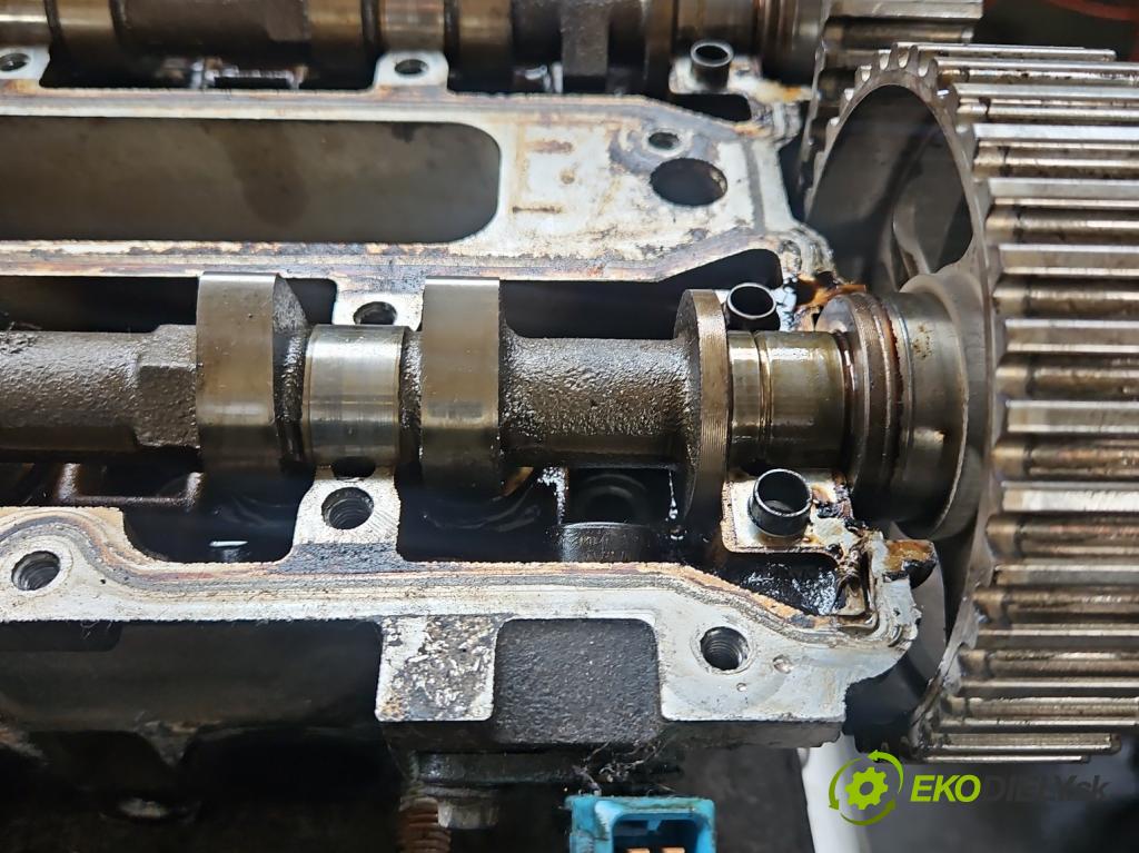 Ford Focus Mk2 2004-2011 1.6 16V 101 hp manual 74 kW 1596 cm3 5- hlava motoru 4M5G-6090-XB