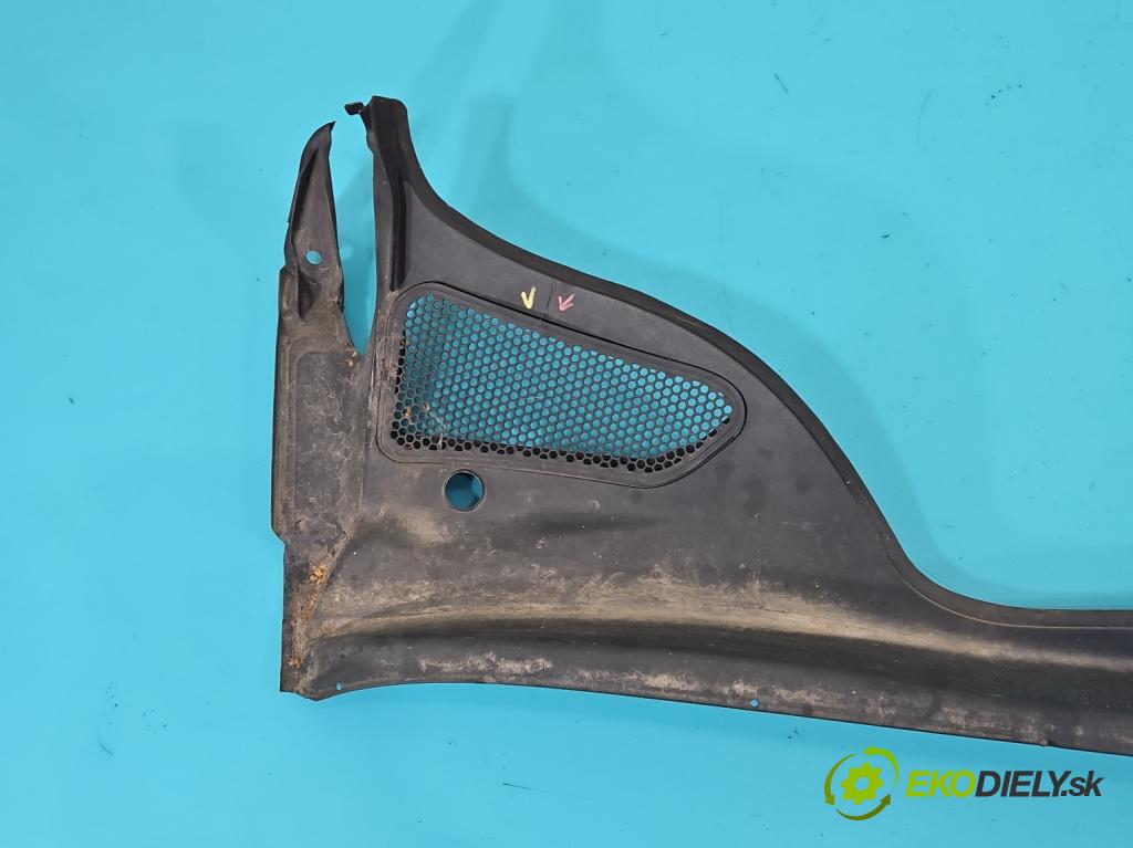 Peugeot 307 1.6 16V 109 HP manual 80 kW 1587 cm3 5- torpédo 9638958780 (Torpédo (plast pod čelným sklom))