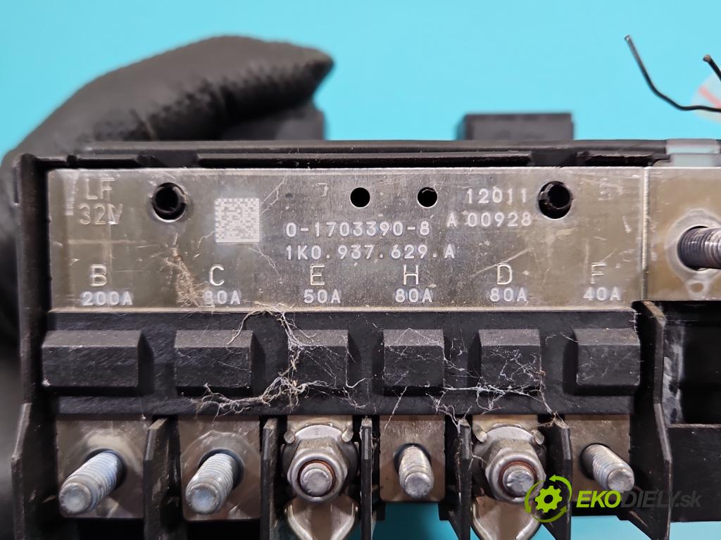 Skoda Yeti 2009-2017 1.2 TSI 105 hp manual 77 kW 1197 cm3 5- skříňka pojistková 1K0937118 (Pojistková skříňka)