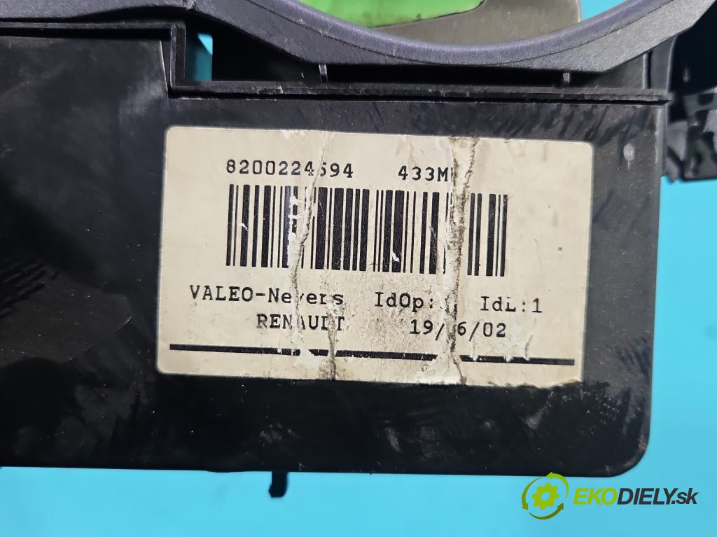 Renault Laguna II 2001-2007 1.8 16V 120 hp manual 88 kW 1783 cm3 5- Čtenář: kárt 8200224594