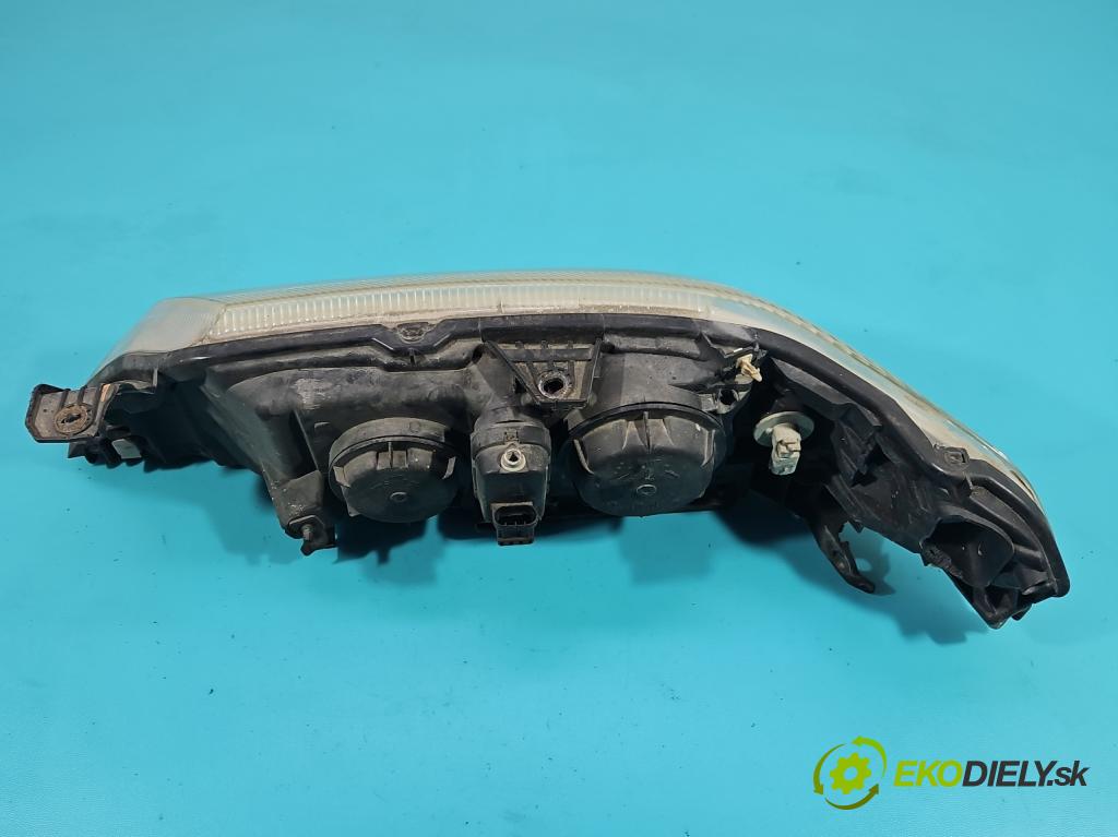 Renault Laguna II 2001-2007 1.8 16V 120 HP manual 88 kW 1783 cm3 5- Reflektor: pravý 8200002848 (Svetlo predné pravé)