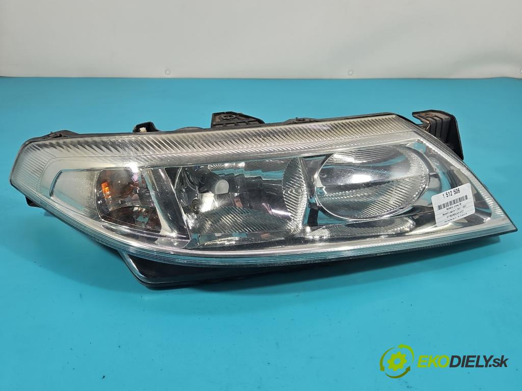 Renault Laguna II 2001-2007 1.8 16V 120 HP manual 88 kW 1783 cm3 5- Reflektor: pravý 8200002848 (Svetlo predné pravé)