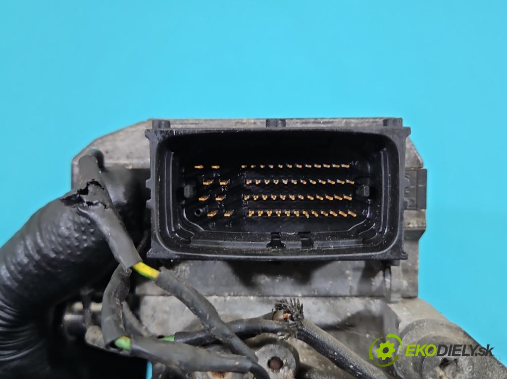 Opel Vectra C 2002-2008 2.2 dti 125 hp manual 92 kW 2172 cm3 5- čerpadlo vstřikovací 0470504214 (Vstřikovací čerpadlo)