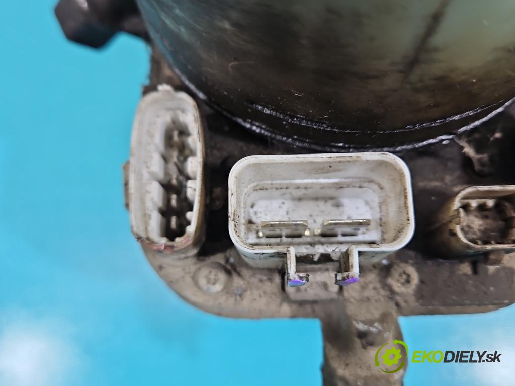 Opel Vectra C 2002-2008 2.2 dti 125 hp manual 92 kW 2172 cm3 5- čerpadlo posilovač  (Servočerpadlo)