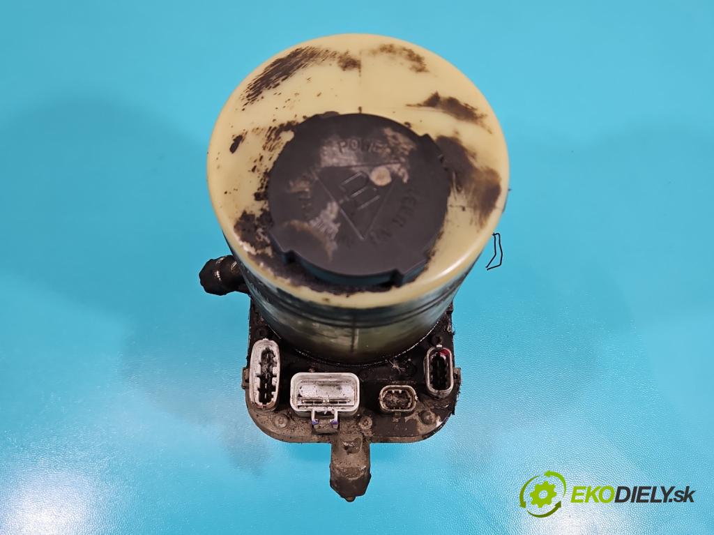 Opel Vectra C 2002-2008 2.2 dti 125 hp manual 92 kW 2172 cm3 5- čerpadlo posilovač  (Servočerpadlo)