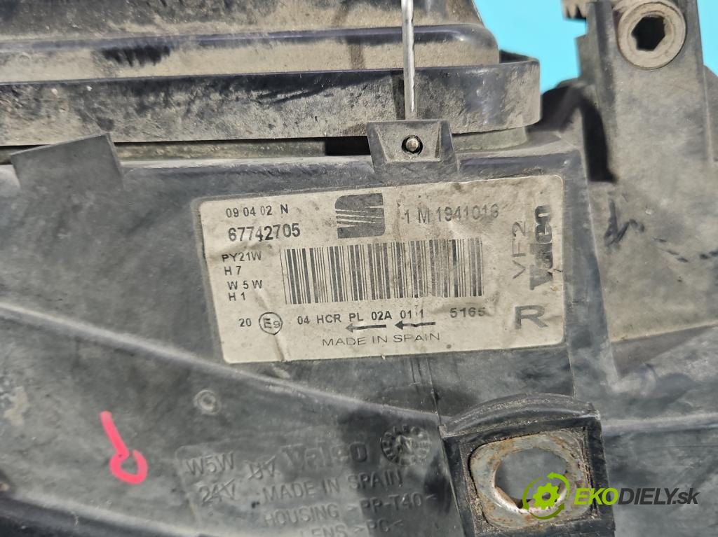 Seat Leon I 1999-2005 1.9 TDI 110 hp manual 81 kW 1896 cm3 5- světlo pravý  (Pravé přední světlo)