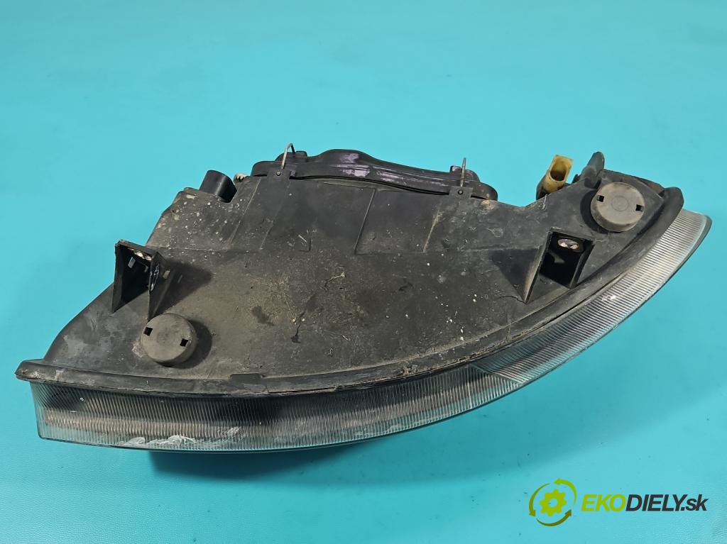 Seat Leon I 1999-2005 1.9 TDI 110 hp manual 81 kW 1896 cm3 5- světlo pravý  (Pravé přední světlo)