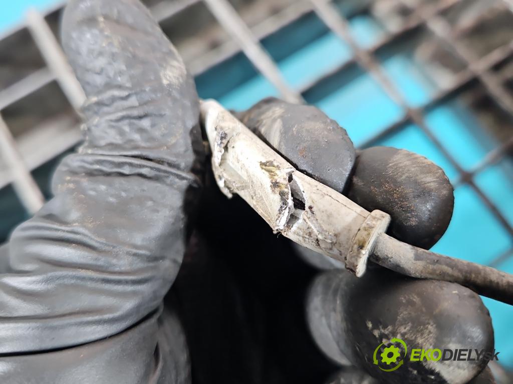 Opel Vectra C 2002-2008 1.9 cdti 150 HP manual 110 kW 1910 cm3 5- náboj ľavé  (Náboj kolesa)