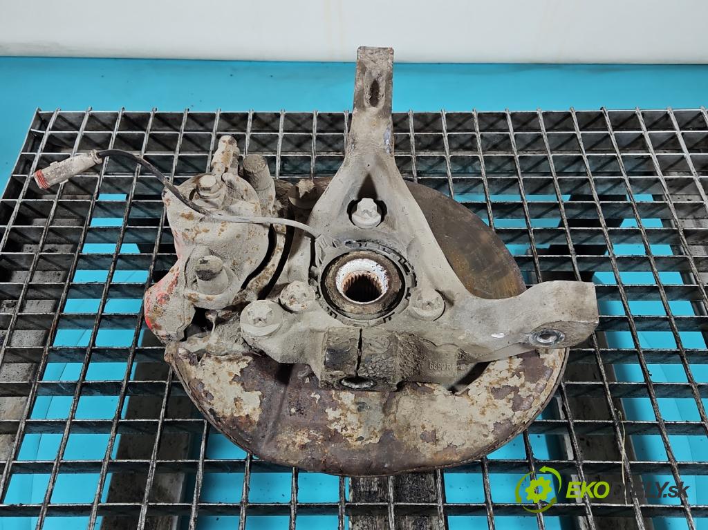 Opel Vectra C 2002-2008 1.9 cdti 150 HP manual 110 kW 1910 cm3 5- náboj pravé  (Náboj kolesa)