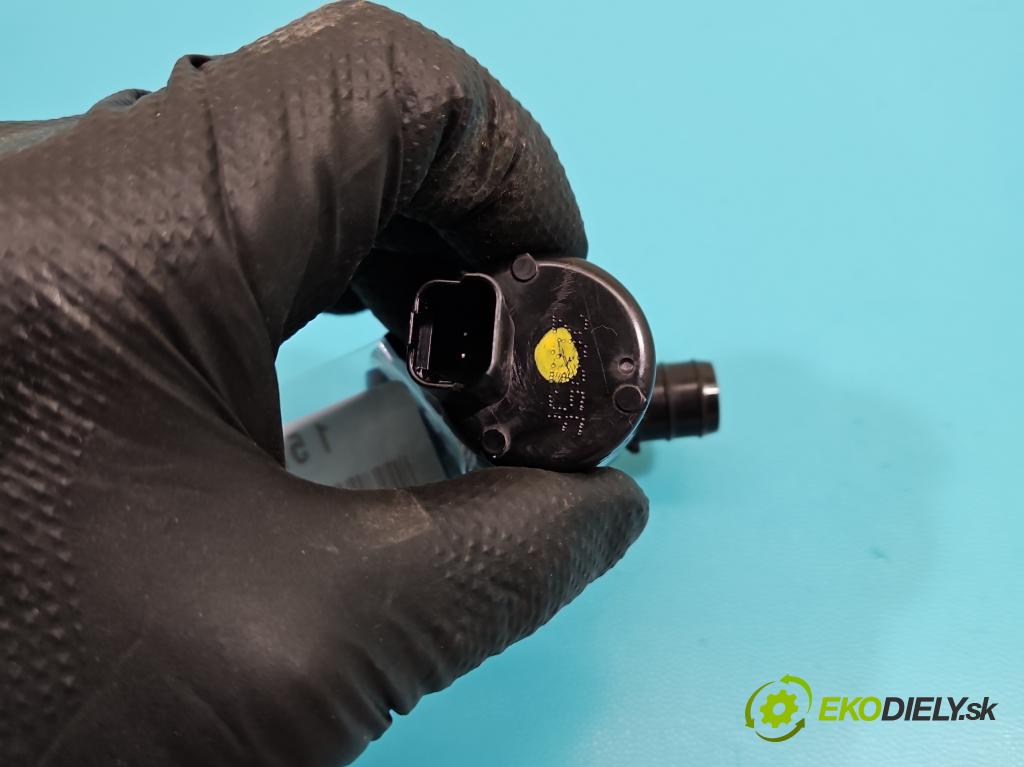 Opel Astra VI 2022- 1.5 cdti 131 HP manual 96 kW 1499 cm3 5- pompa ostrekovačov 9825893480 (Motorček ostrekovačov)