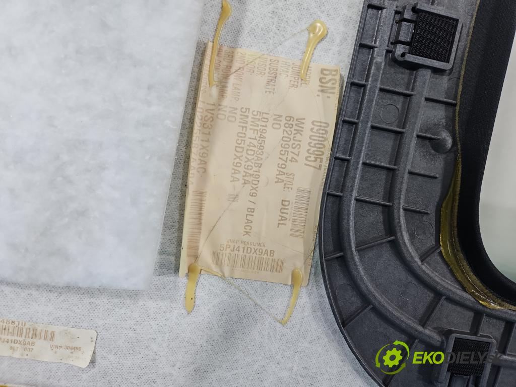 Jeep Grand Cherokee WK2 IV 2010-2021 pod panoráma: Černá: