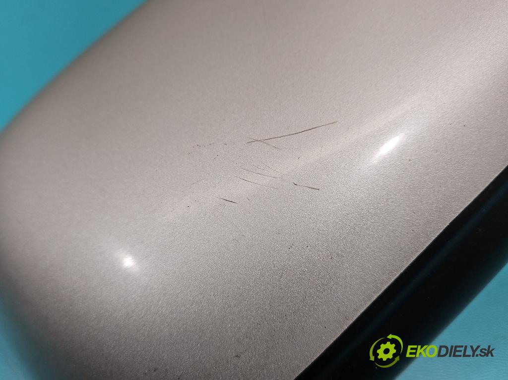 Suzuki Grand Vitara II 2005-2014 2.0 16V 140 hp manual 103 kW 1995 cm3 5- zpětné zrcátko pravé  (Klika dveří ostatní)