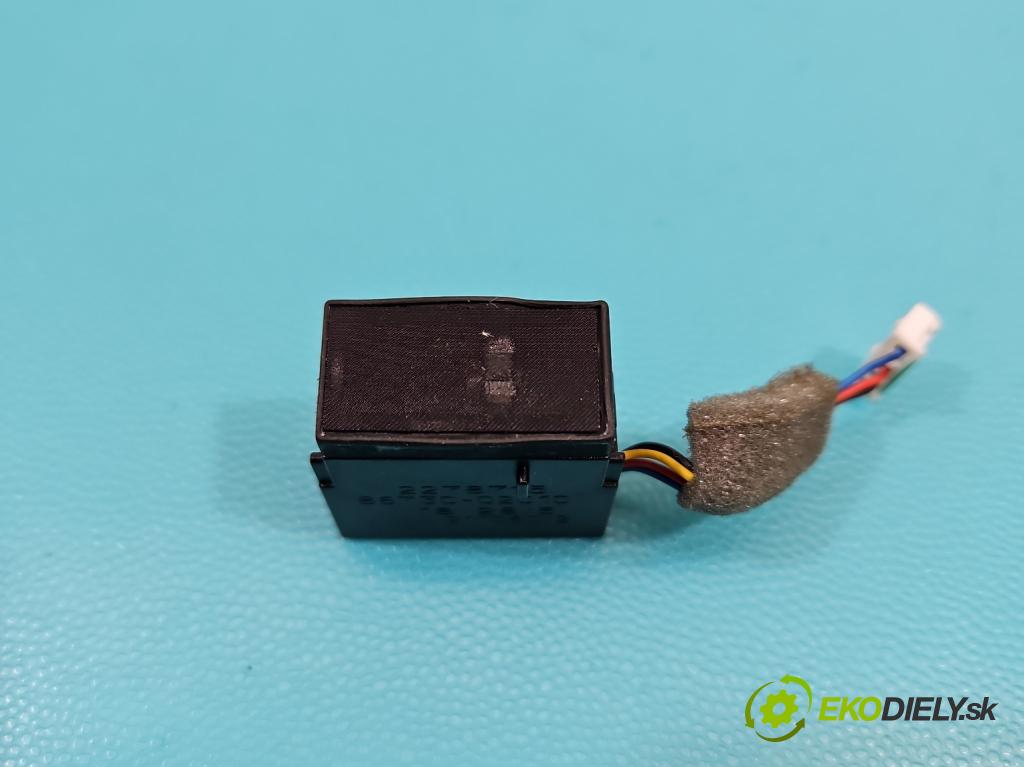 Toyota Auris II 2012-2018 1.6 16V 132  HP manual 97 kW 1598 cm3 5- Mikrofon: 86730-02010