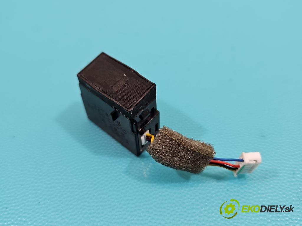 Toyota Auris II 2012-2018 1.6 16V 132  HP manual 97 kW 1598 cm3 5- Mikrofon: 86730-02010