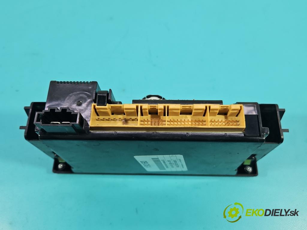 Audi A4 B5 1994-2001 1.9 tdi 90 hp manual 66 kW 1896 cm3 4- palubní deska panel topení 8D0820043M