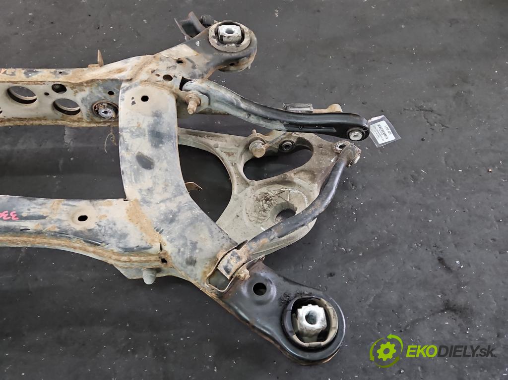 Jeep Grand Cherokee WK2 IV 2010-2021 3.0 CRD 250 hp automatic 184 kW 2987 cm3 5- zadní výztuha  (Zadní výztuha)