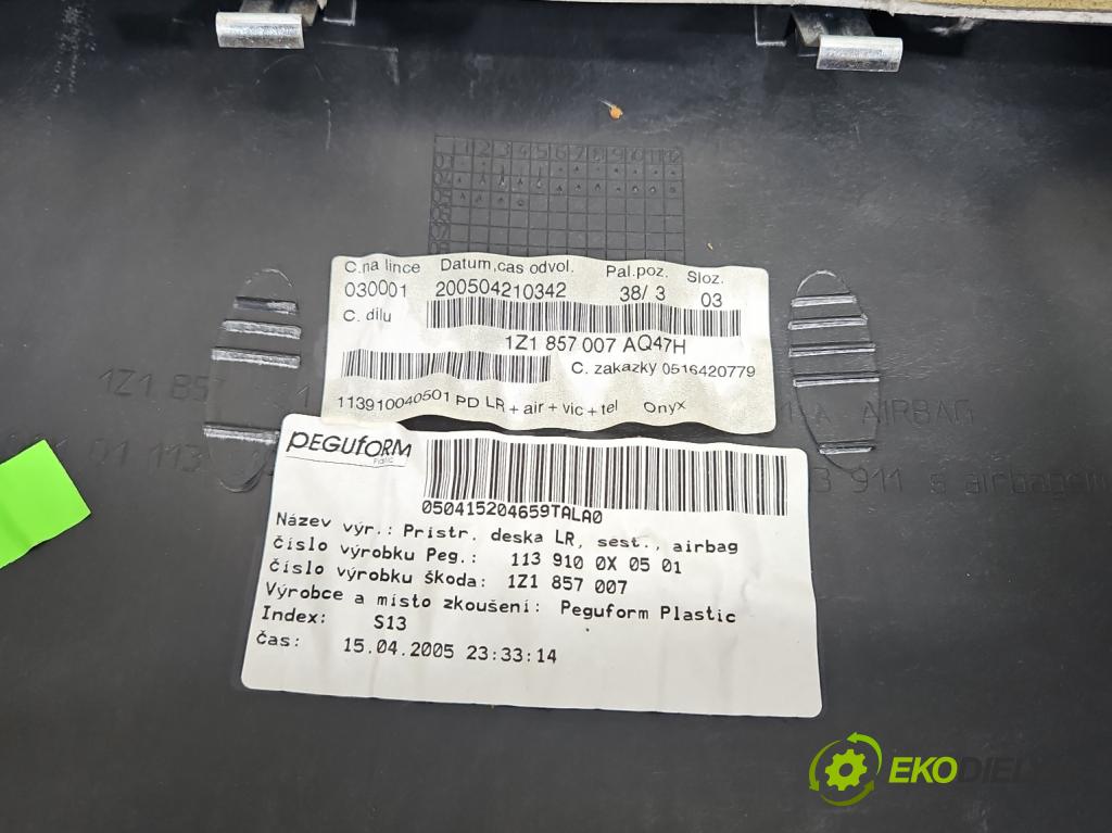 Skoda Octavia II 2004-2013 2.0 tdi 140 hp manual 103 kW 1968 cm3 5- kokpit,přistrojova deska