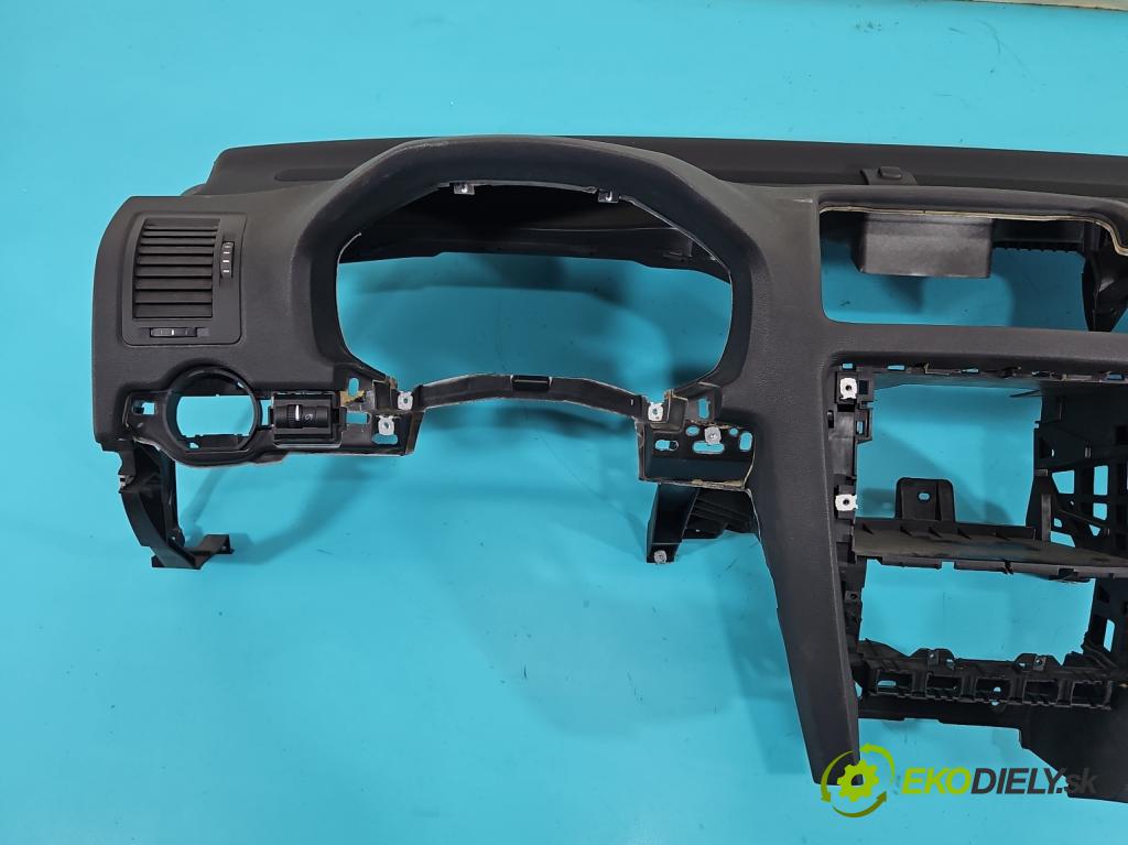 Skoda Octavia II 2004-2013 2.0 tdi 140 hp manual 103 kW 1968 cm3 5- kokpit,přistrojova deska