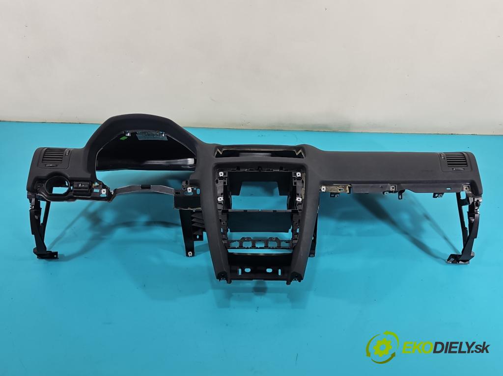 Skoda Octavia II 2004-2013 2.0 tdi 140 hp manual 103 kW 1968 cm3 5- kokpit,přistrojova deska 