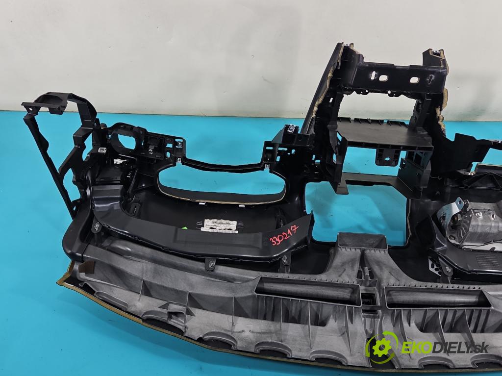 Skoda Octavia II 2004-2013 2.0 tdi 140 hp manual 103 kW 1968 cm3 5- kokpit,přistrojova deska