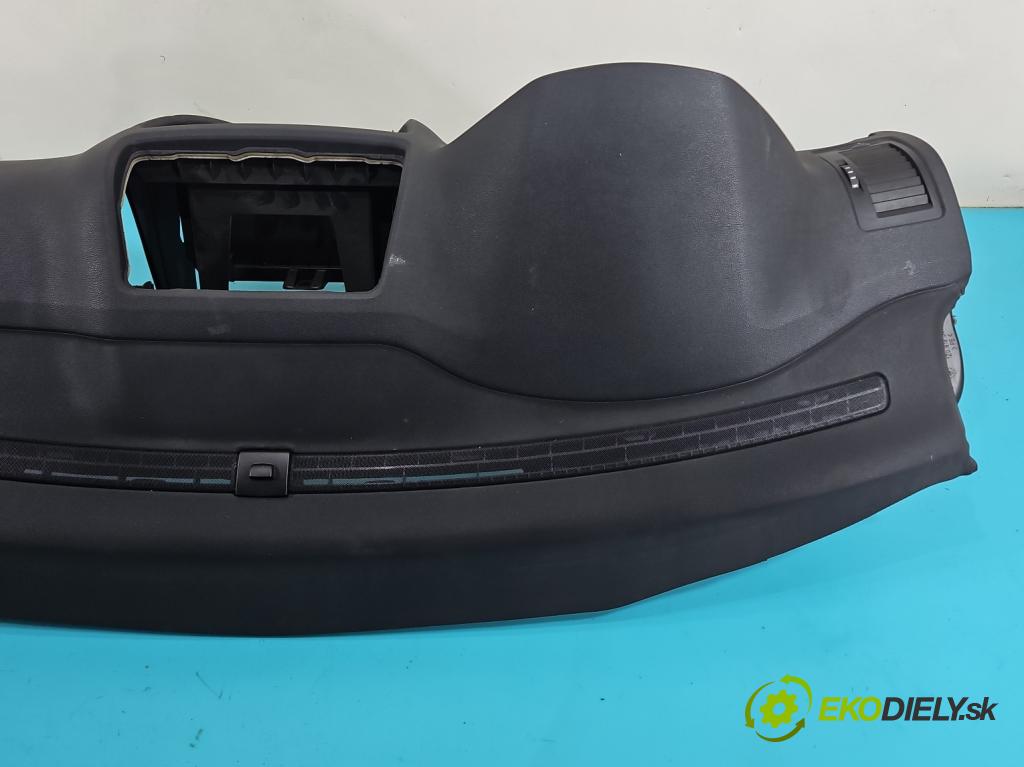 Skoda Octavia II 2004-2013 2.0 tdi 140 hp manual 103 kW 1968 cm3 5- kokpit,přistrojova deska