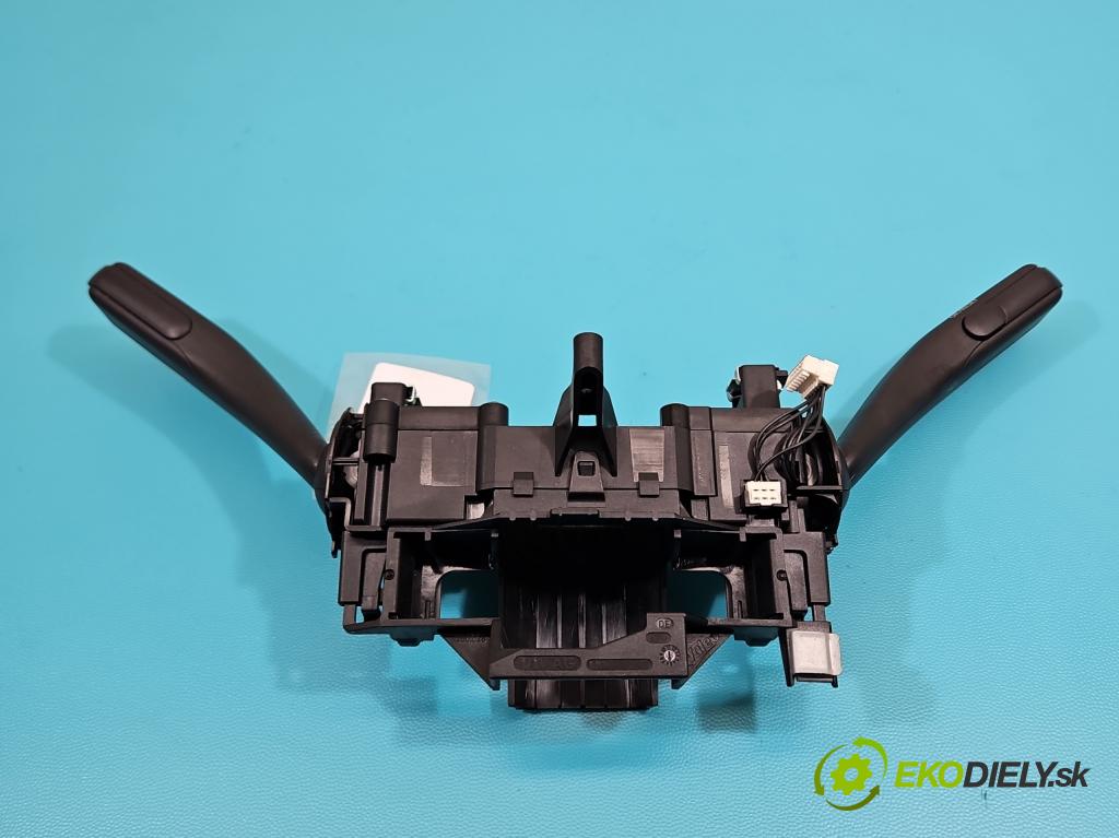 Skoda Yeti 2009-2017 1.2 TSI 105 HP manual 77 kW 1197 cm3 5- prepínač komplex: 5K0953502N (Prepínacie páčky pod volantom)