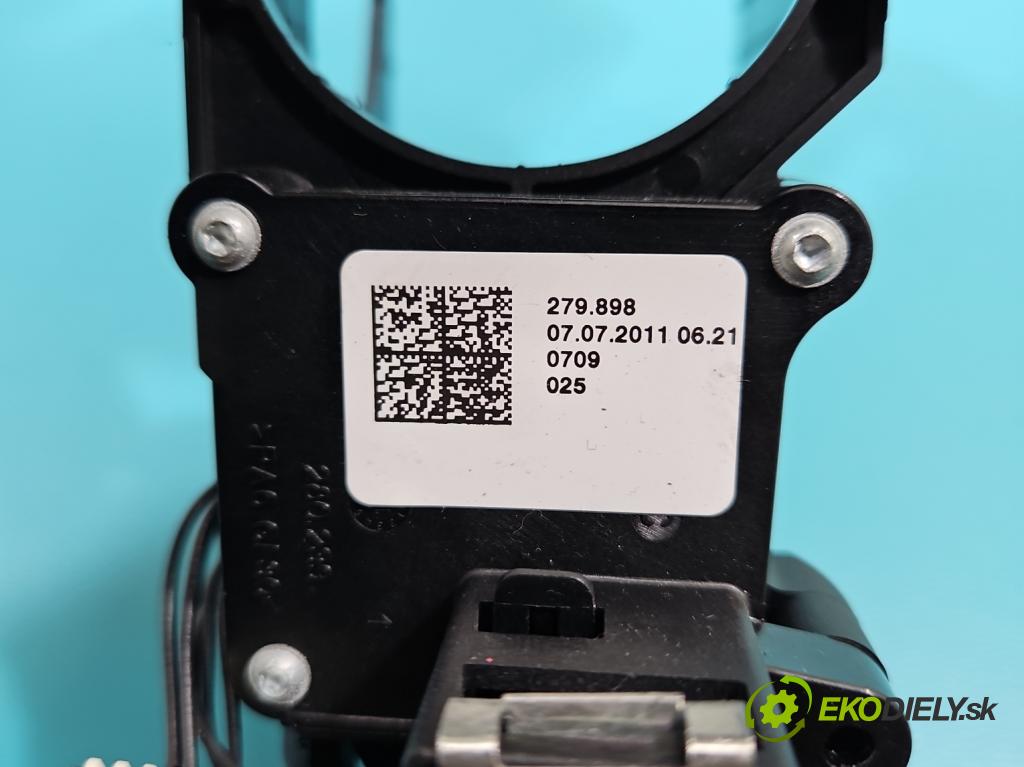 Skoda Yeti 2009-2017 1.2 TSI 105 HP manual 77 kW 1197 cm3 5- prepínač komplex: 5K0953502N (Prepínacie páčky pod volantom)