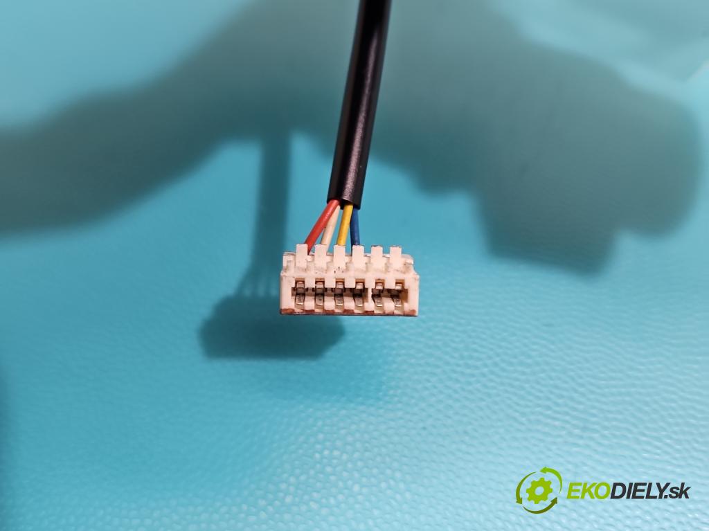 Skoda Yeti 2009-2017 1.2 TSI 105 HP manual 77 kW 1197 cm3 5- Spínačka 5K0905866 (Spínacia skrinka)