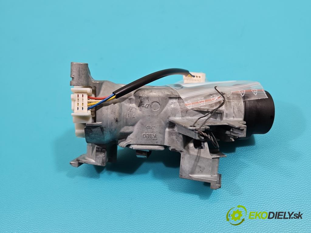 Skoda Yeti 2009-2017 1.2 TSI 105 HP manual 77 kW 1197 cm3 5- Spínačka 5K0905866 (Spínacia skrinka)