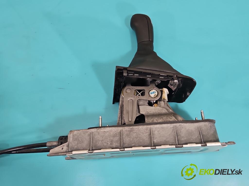 Skoda Yeti 2009-2017 1.2 TSI 105 HP manual 77 kW 1197 cm3 5- Páka: Změny: stupeň,rýchlosť 1Q0711049C (Rýchlostná páka (kulisa))