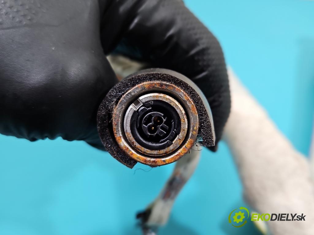 Jeep Grand Cherokee WK2 IV 2010-2021 3.0 CRD 250 HP automatic 184 kW 2987 cm3 5- clona pravé P05108020AD