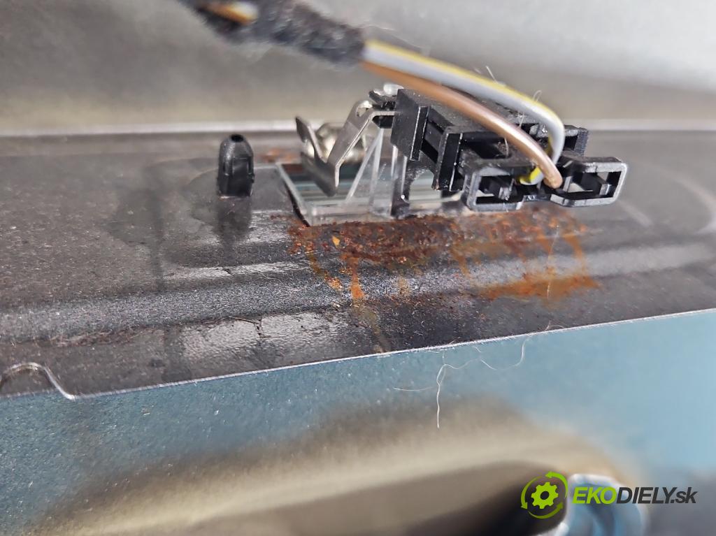 Skoda Yeti 2009-2017 1.2 TSI 105 hp manual 77 kW 1197 cm3 5- zadní kufrové dveře  (Zadní kapota (kufr))